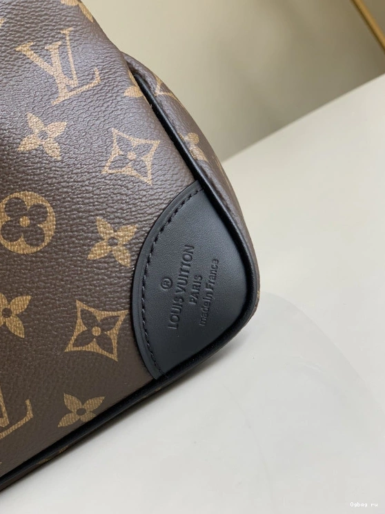 LOUIS VUITTON PM ODÉON 0722